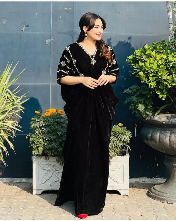 Zarnoor Velvet Kaftan