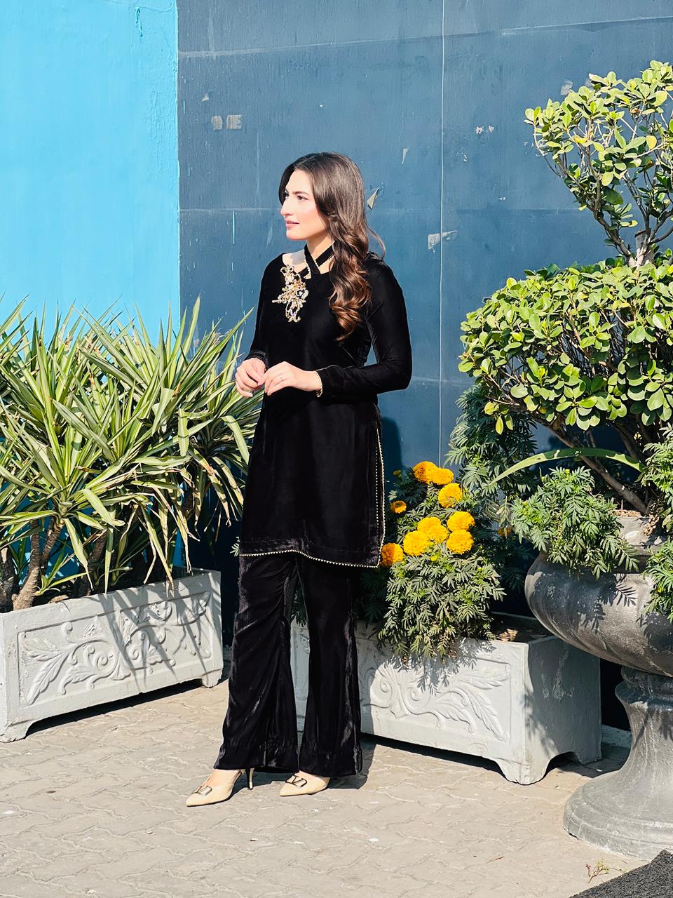 Shahkaar Velvet Set 2pc