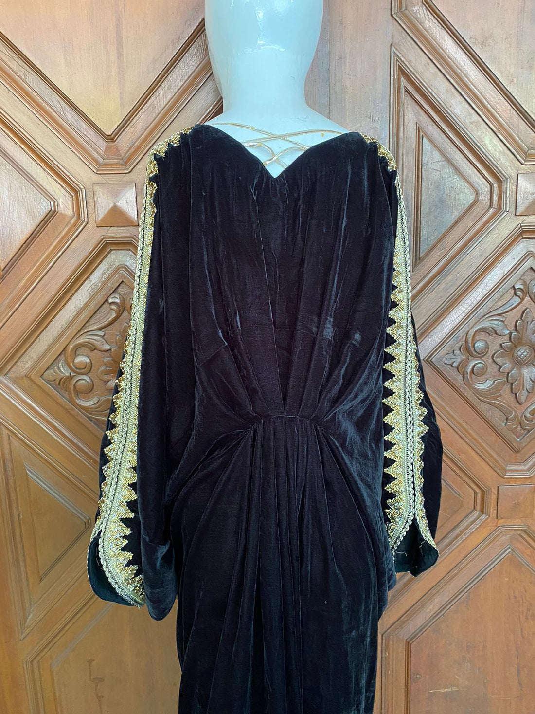 Siyah Gul Velvet Kaftan