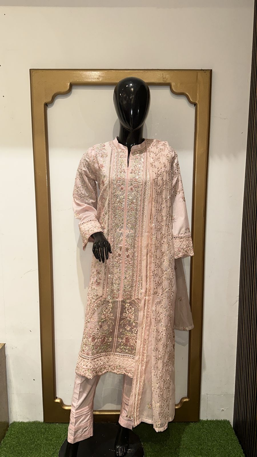 Rapunzel Suit With Multi Dupatta 3(PC'S)