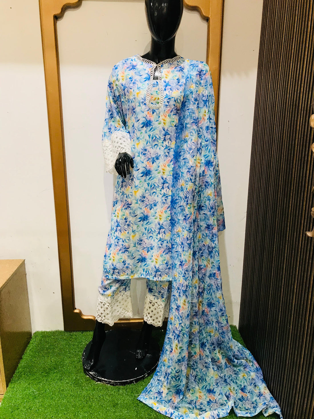 Lawn chicken embroidered shirt  (3PC'S) SA-874 B