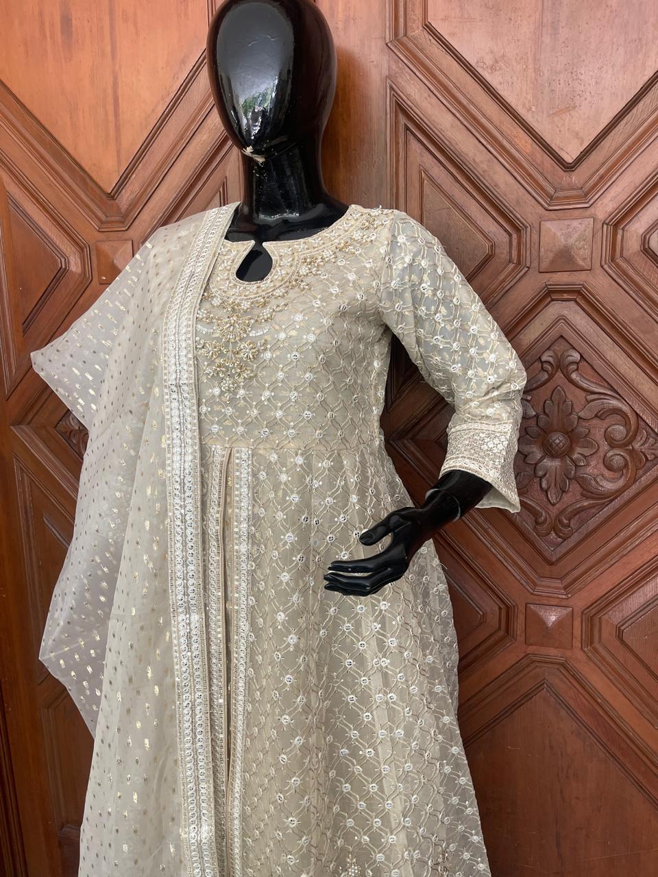 Zarqa Elegance