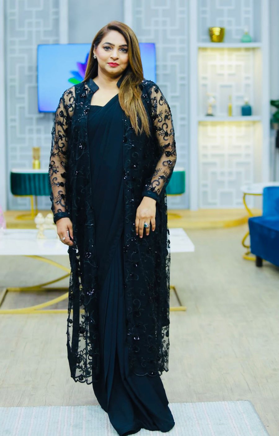 SA-738(Daisy Net Gown Saree)